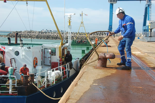 Dockers lamaneurs à Cherbourg